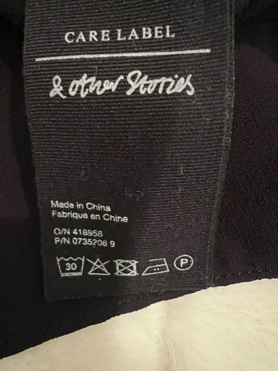 Stockholm Atelier & other Stories Black Sheer Top | SZ 4 |Snap Closure |Like New - Picture 10 of 11